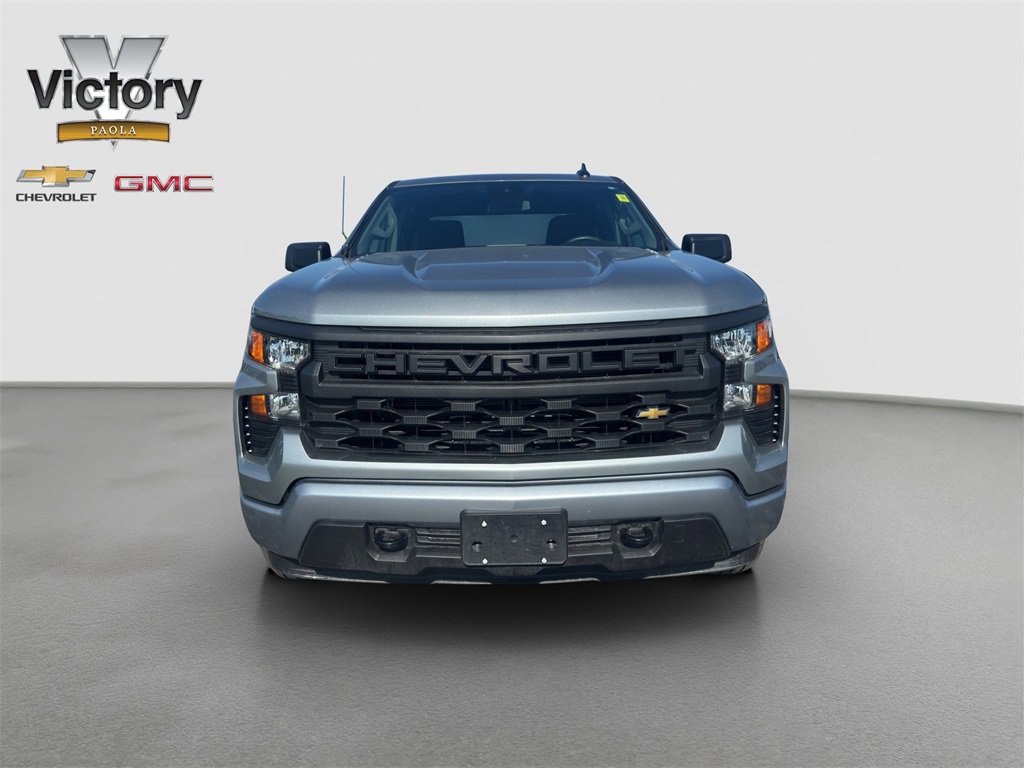 2025 Chevrolet Silverado 1500 Custom photo 2