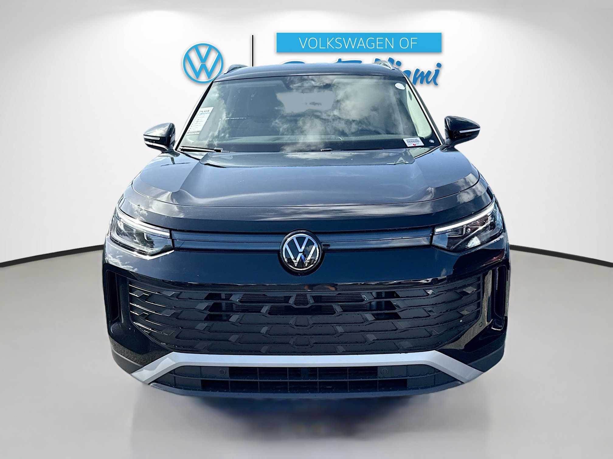 2025 Volkswagen Tiguan S photo 2
