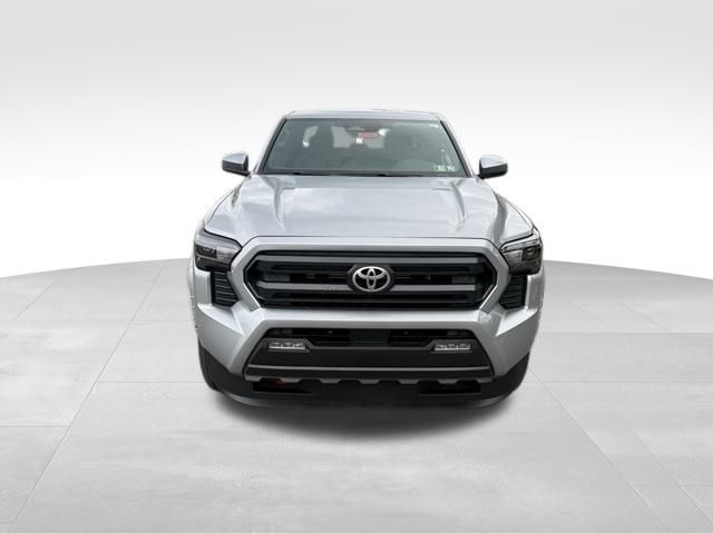2025 Toyota Tacoma SR5 4x4 Double Cab photo 9