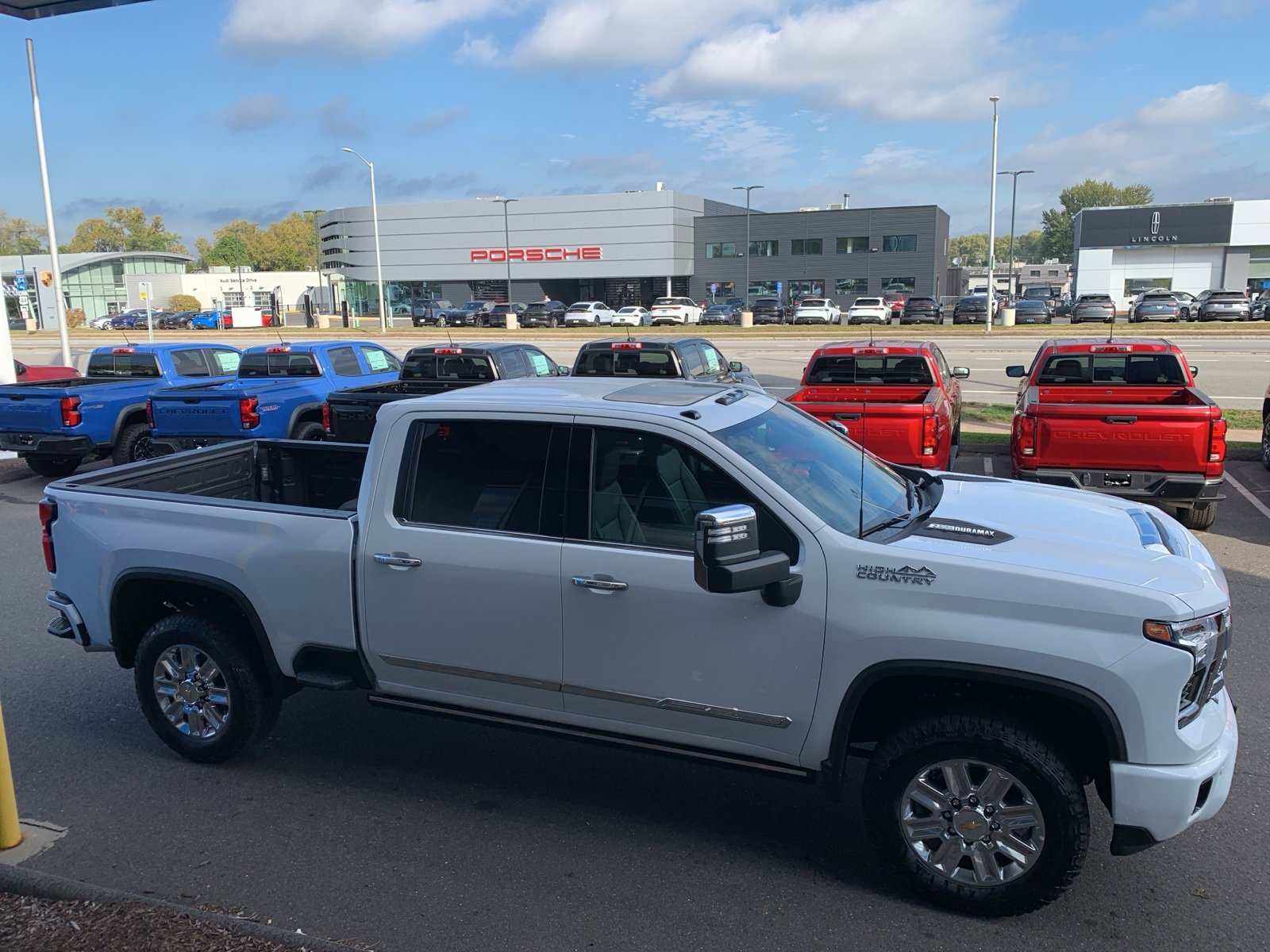 2025 Chevrolet Silverado 2500HD High Country photo 4