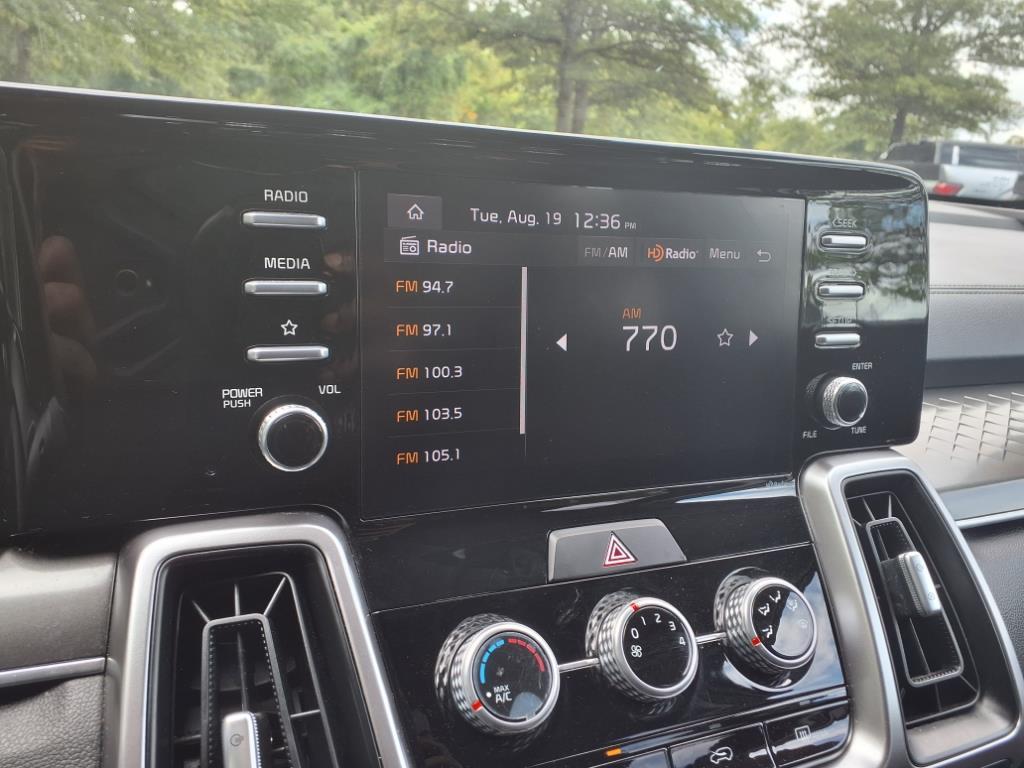 2022 Kia Sorento LX photo 18