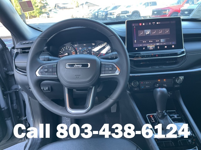 2023 Jeep Compass Altitude photo 13