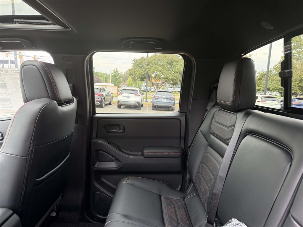 2026 Nissan Frontier Crew Cab PRO-4X photo 16