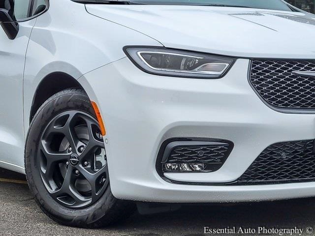 2025 CHRYSLER PACIFICA - Image 3
