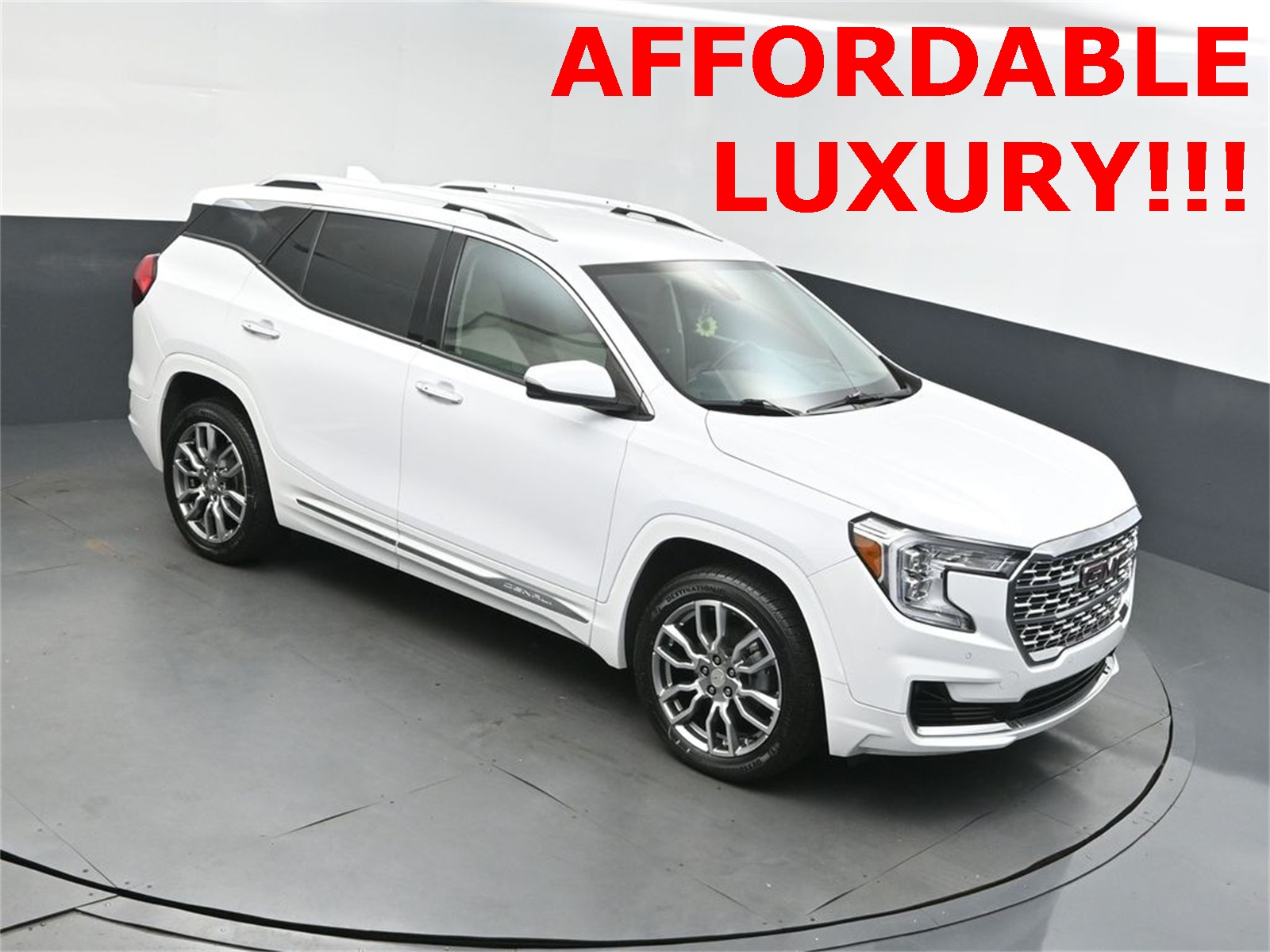 2022 GMC Terrain Denali's photo