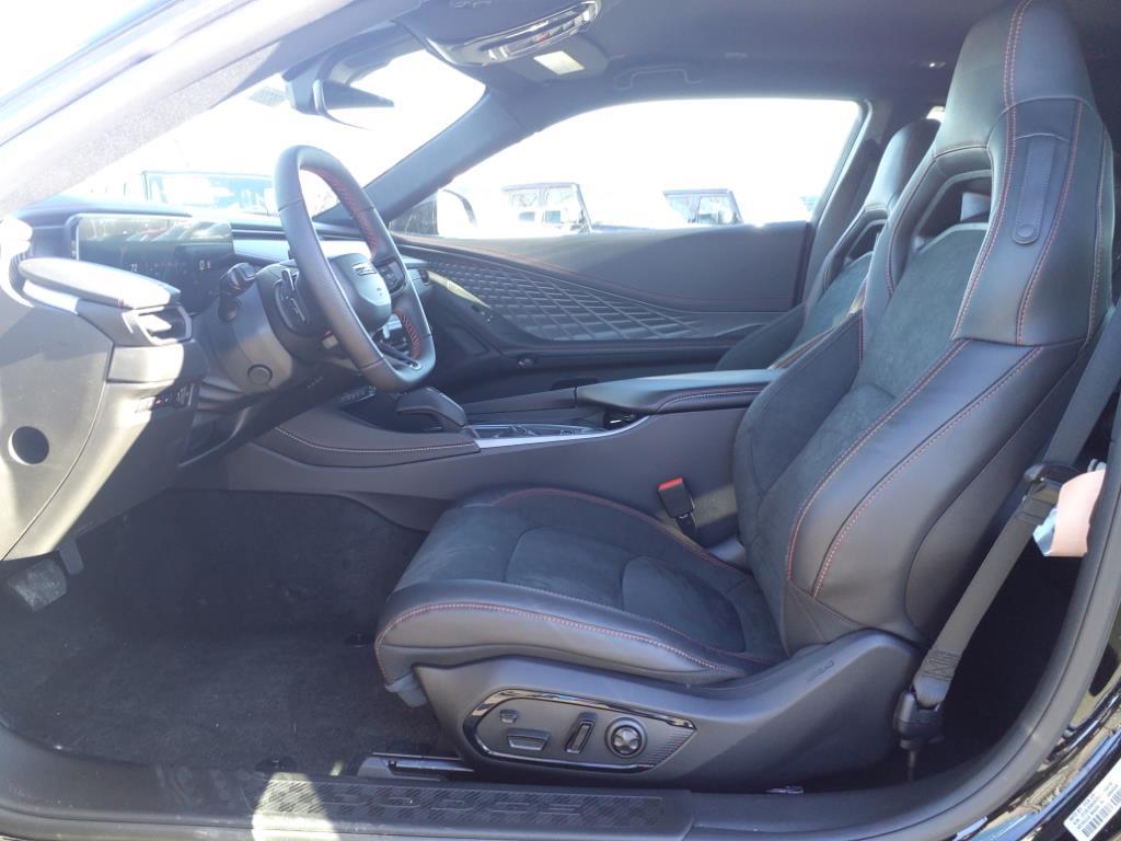 2025 Dodge Charger Daytona Scat Pack photo 4