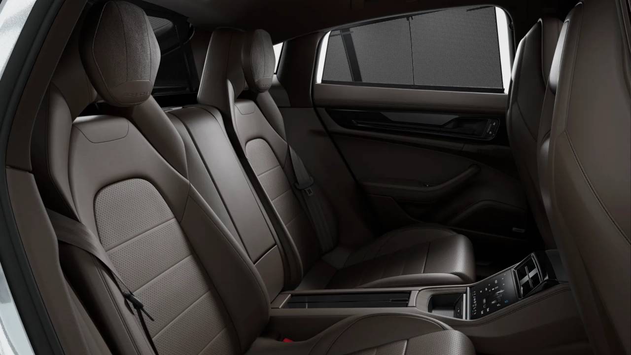 2026 Porsche Panamera 4 E-Hybrid photo 10