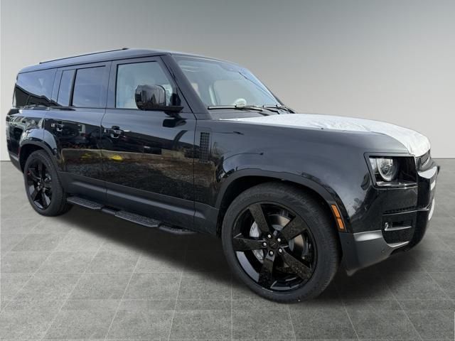 2026 Land Rover Defender S's photo