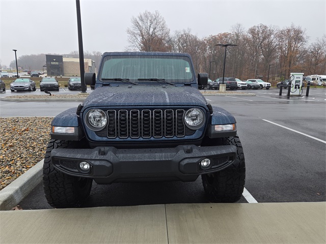 2025 Jeep Gladiator Sport photo 2