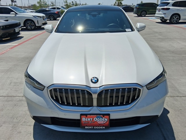 2024 Bmw 530i photo 2