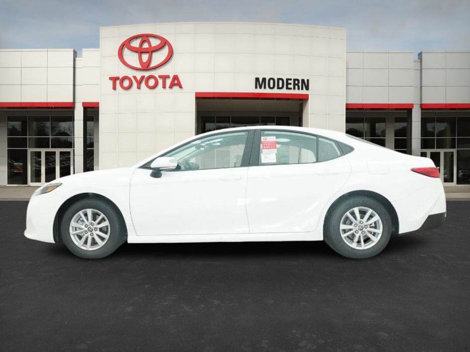 2025 Toyota Camry LE photo 25