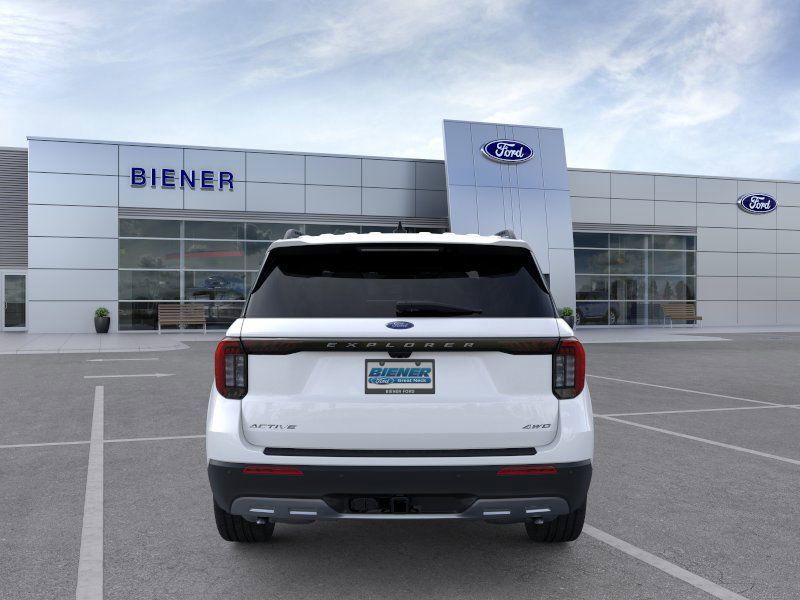2025 Ford Explorer photo 5