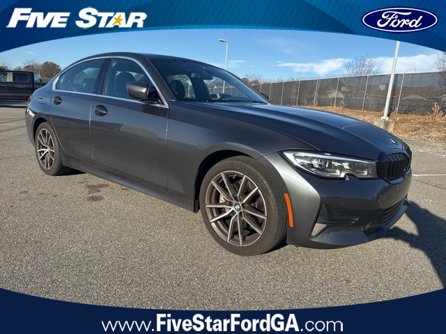 2020 BMW 3 Series 330i's photo