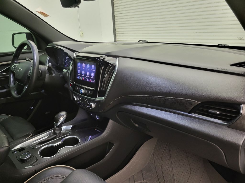 2022 Chevrolet Traverse Premier photo 35