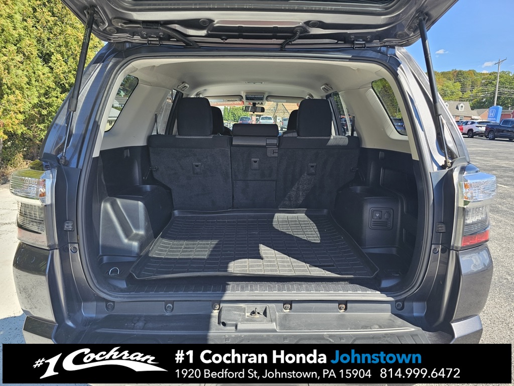 2018 Toyota 4Runner SR5 photo 26