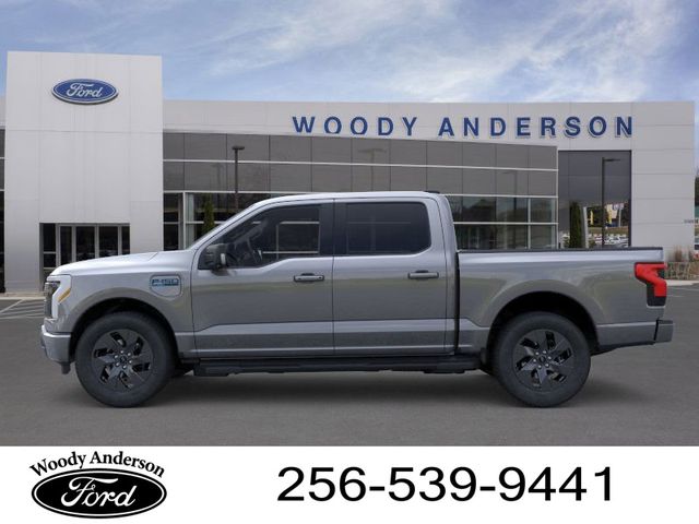 2025 Ford F-150 Lightning photo 3
