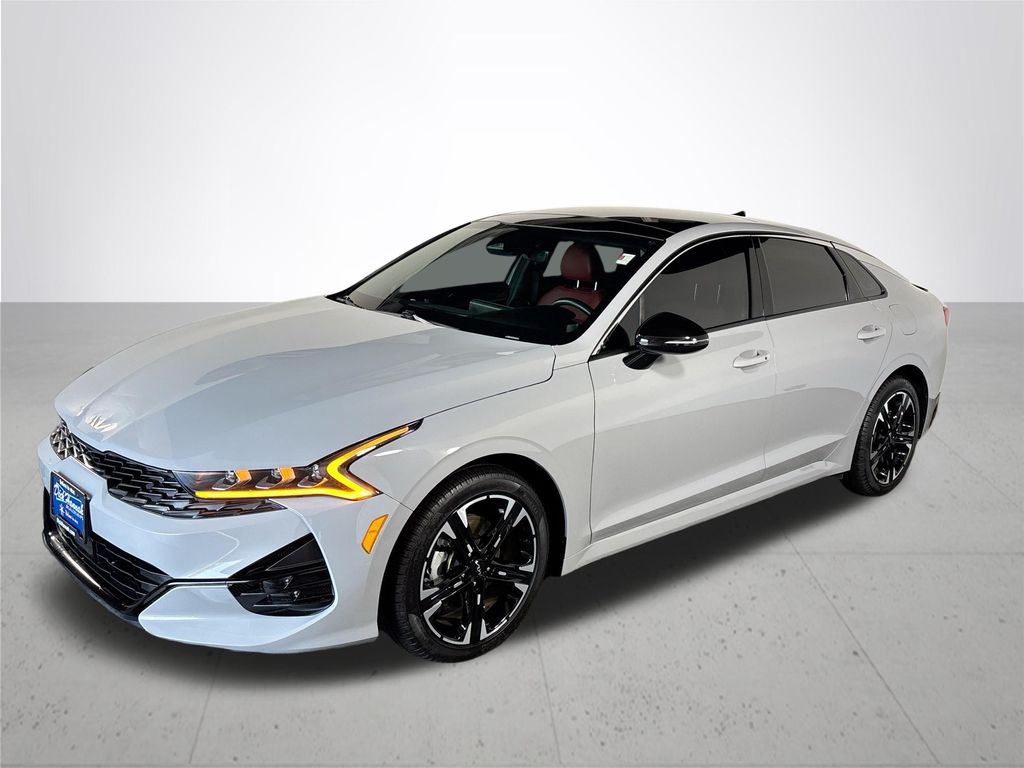 2024 Kia K5 GT-Line photo 2