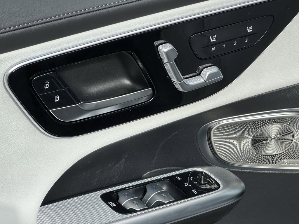 2025 Mercedes Benz GLC 350e 4MATIC photo 12
