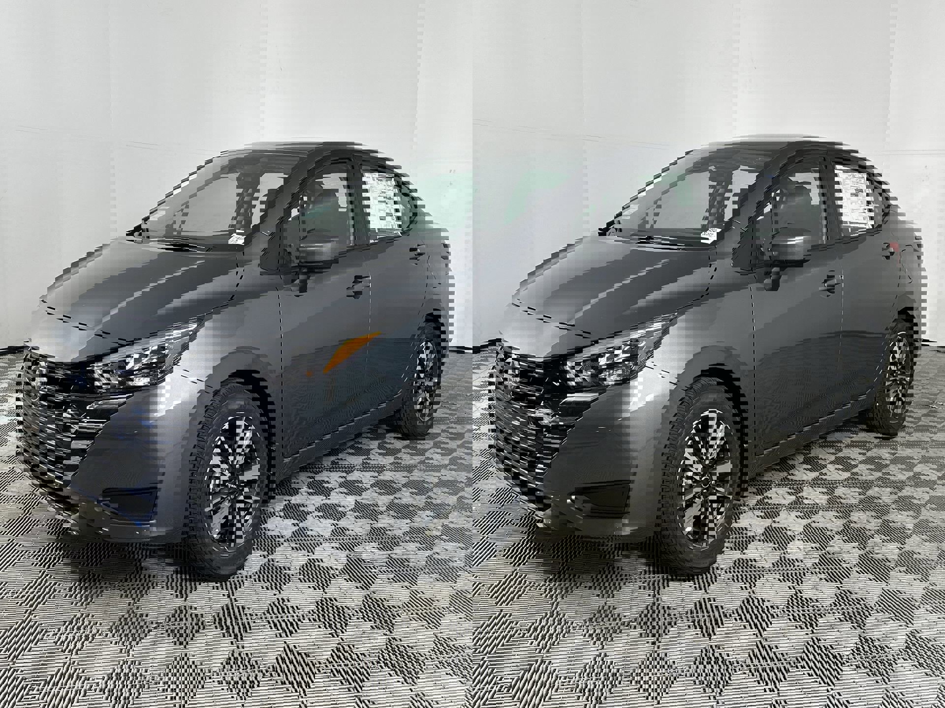 2025 Nissan Versa SV photo 3