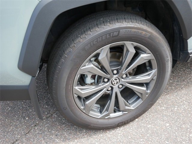 2023 Toyota RAV4 Hybrid XLE Premium photo 7