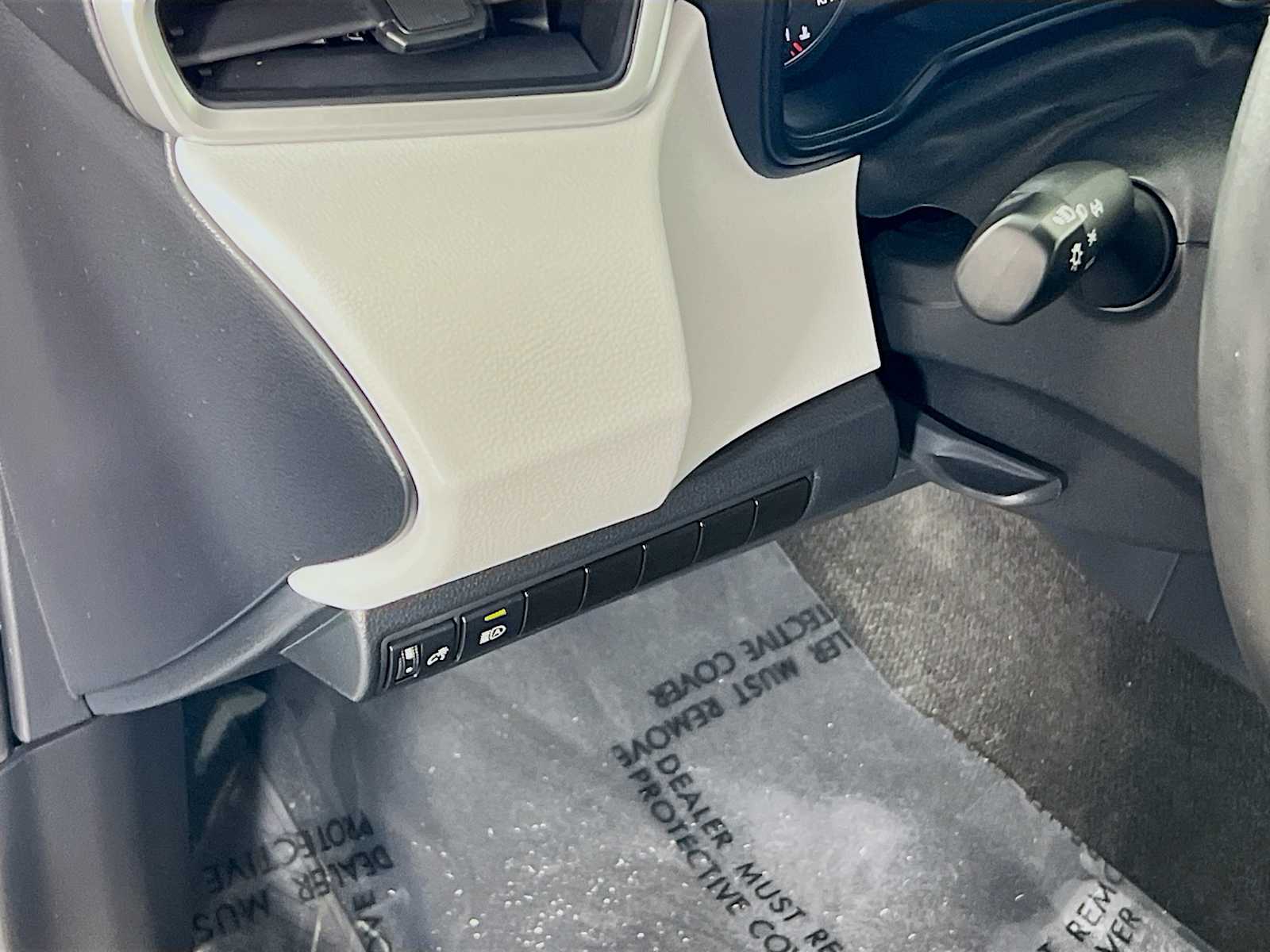 2024 Toyota Corolla SE photo 4