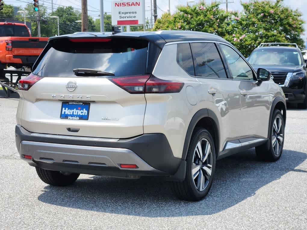 2022 Nissan Rogue SL photo 3