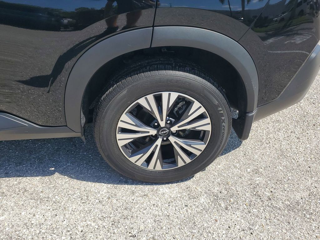 2023 Nissan Rogue SV photo 20