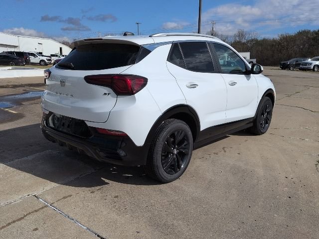 2024 Buick Encore GX Sport Touring photo 3