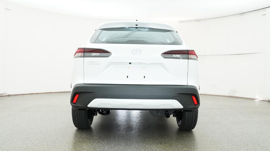 2026 Toyota Corolla Cross L photo 17