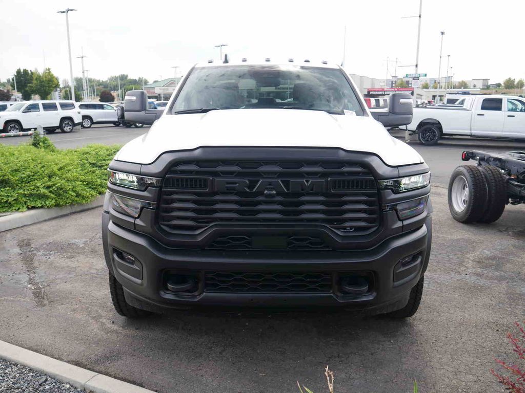 2026 Ram 5500 Tradesman photo 2