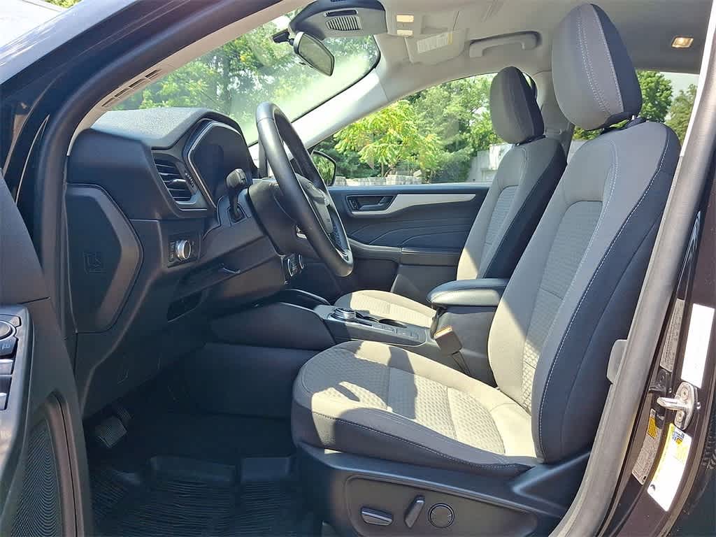 2022 Ford Escape SE Hybrid photo 17