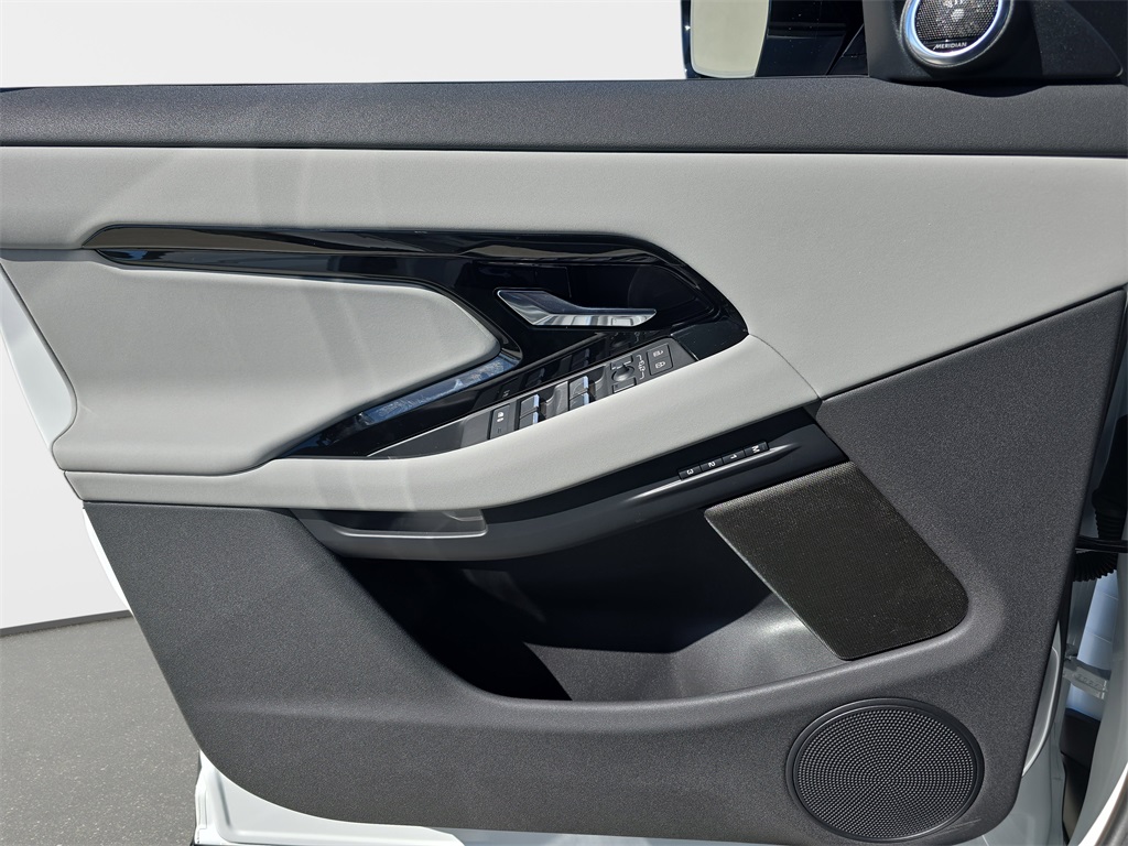 2026 Land Rover Range Rover Evoque S photo 25