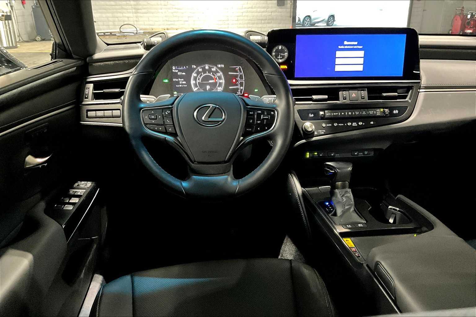 2025 Lexus ES Premium photo 5