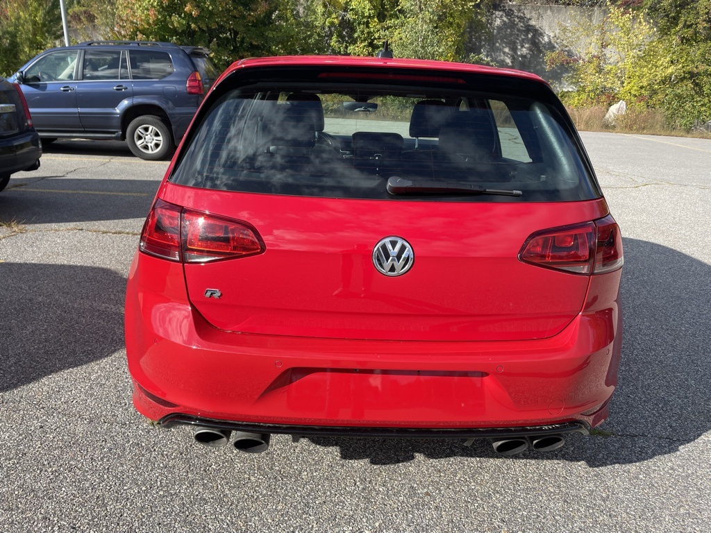 2017 Volkswagen Golf R 4Motion photo 4