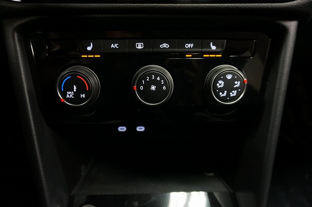 2025 Volkswagen Taos S photo 13