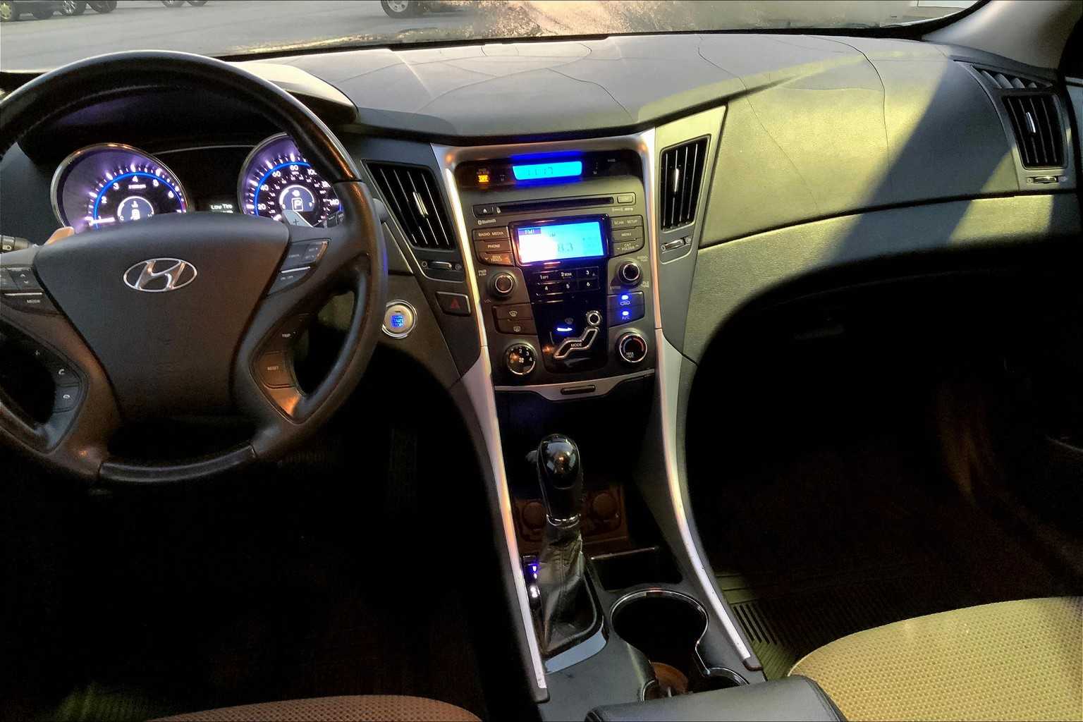 2012 Hyundai Sonata SE photo 6