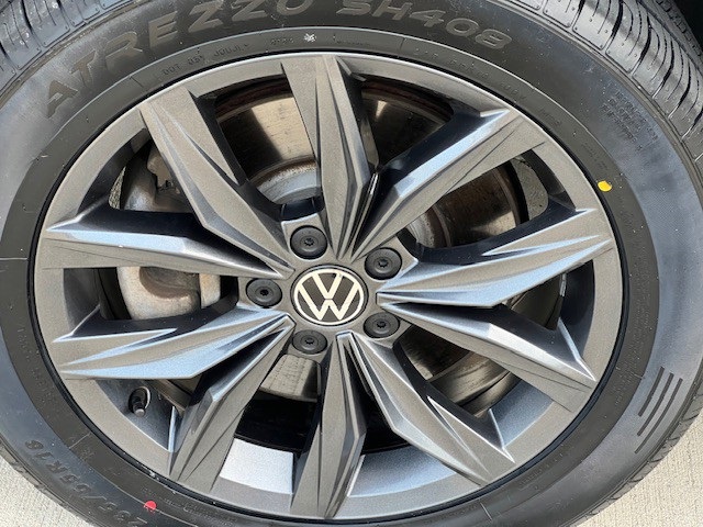 2022 Volkswagen Tiguan SE photo 12