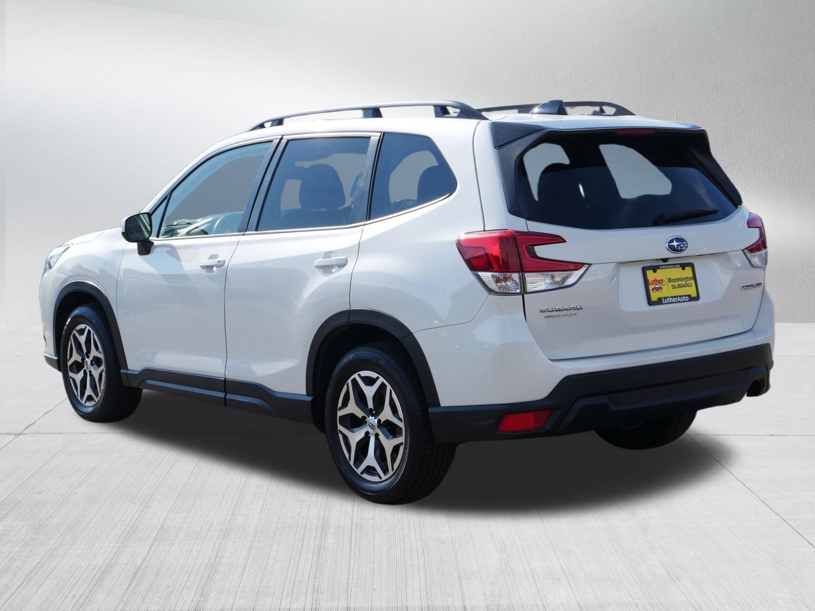 2024 Subaru Forester Premium photo 4