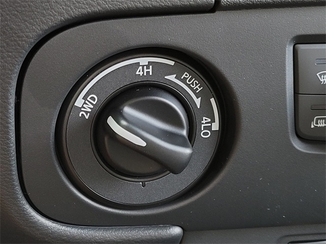 2026 Nissan Frontier Crew Cab SV photo 15