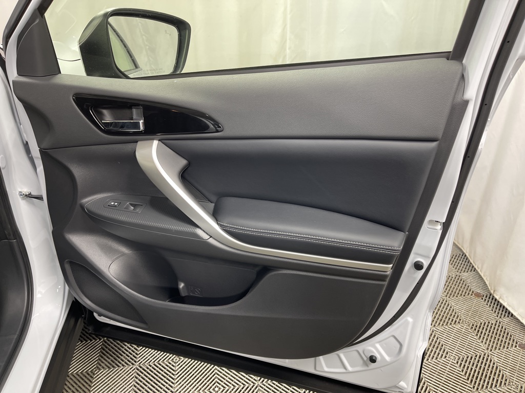 2025 Mitsubishi Eclipse Cross SE photo 29