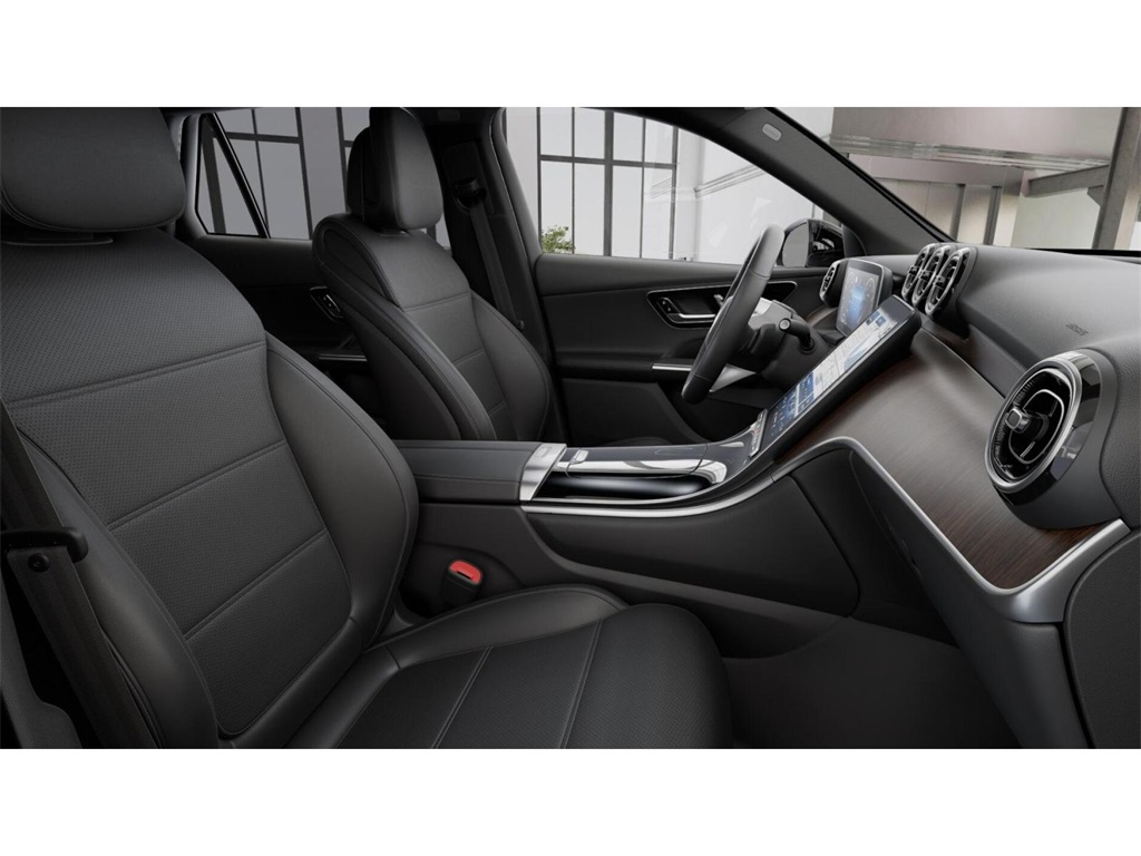 2025 Mercedes Benz GLC 300 4MATIC photo 4