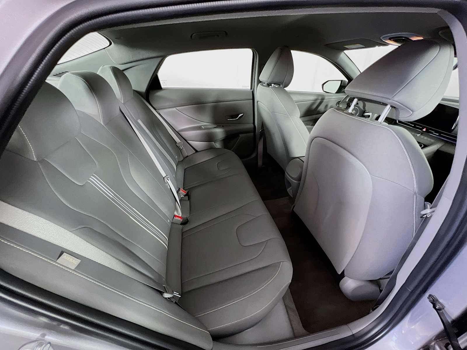 2024 Hyundai Elantra SEL photo 25