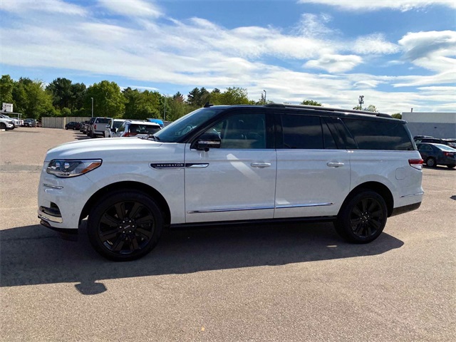 2024 Lincoln Navigator Black Label photo 5