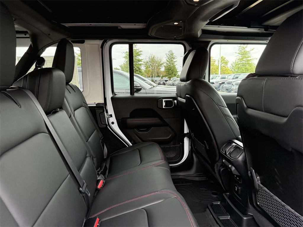 2025 Jeep Wrangler Rubicon X photo 14