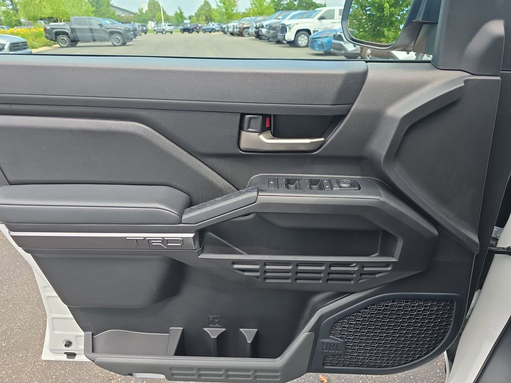 2024 Toyota Tacoma TRD Off-Road photo 23