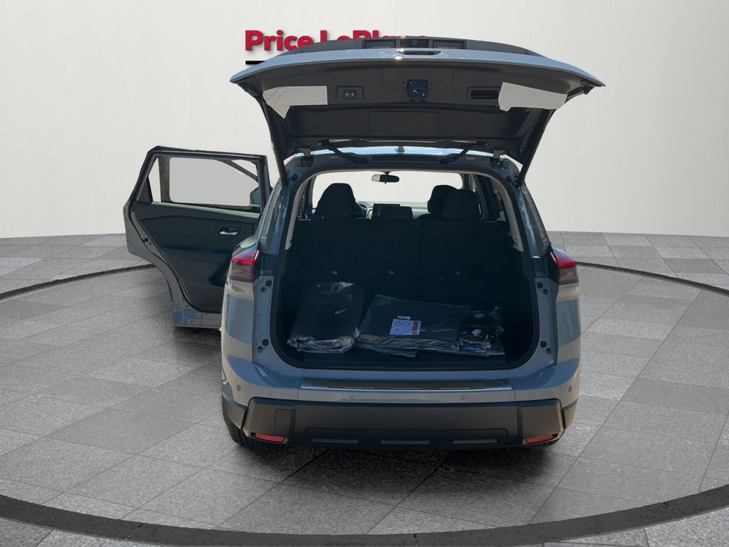 2026 Nissan Rogue SV photo 23