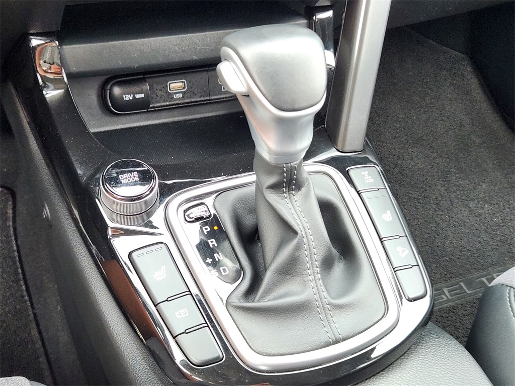 2024 Kia Seltos X-Line photo 22