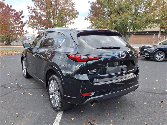 2022 Mazda CX-5 Signature photo 3