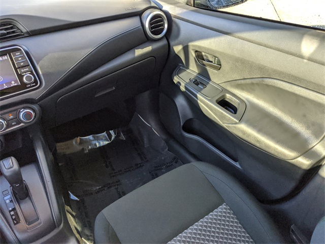 2024 Nissan Versa 1.6 S photo 11
