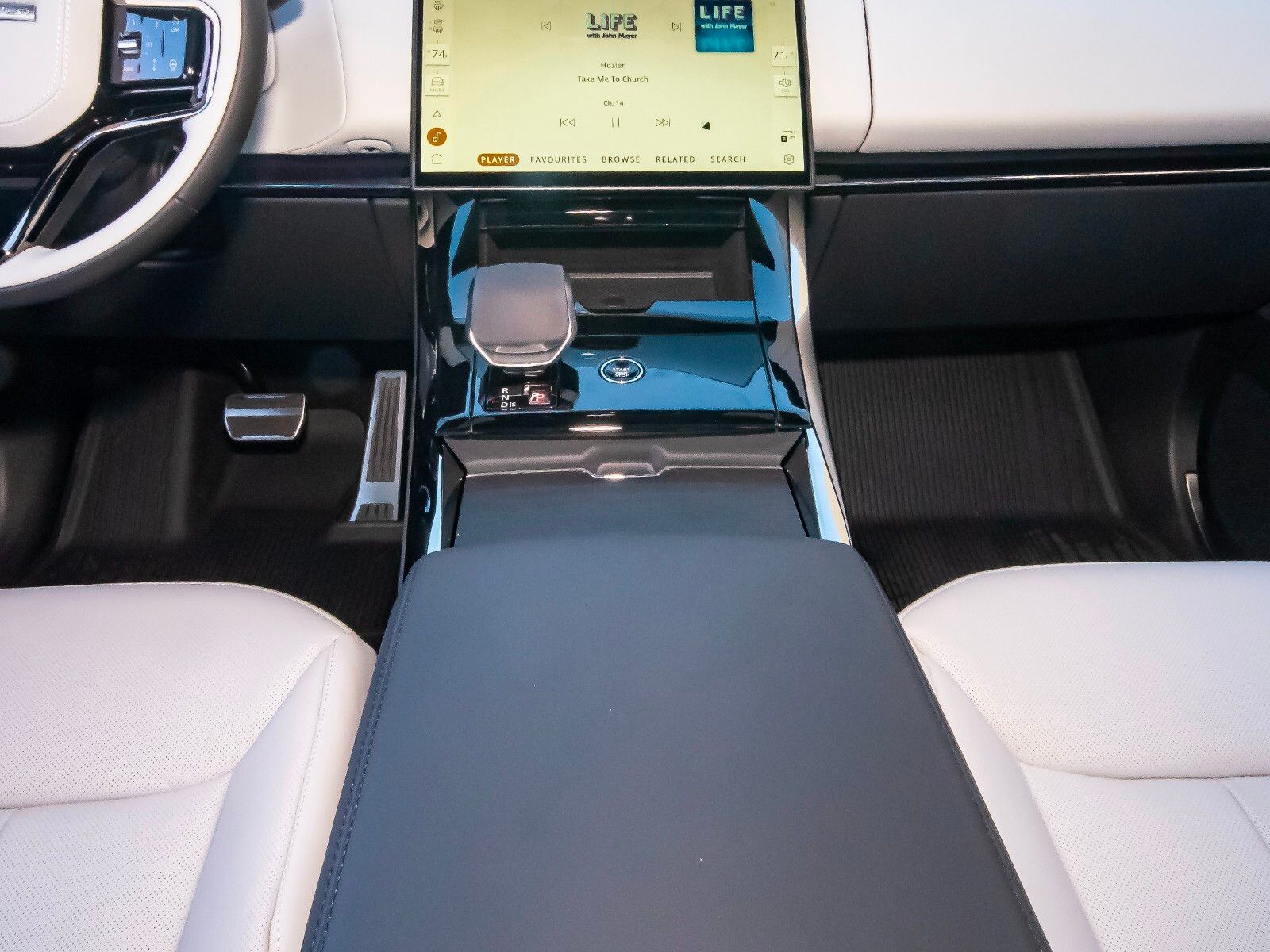 2025 Land Rover Range Rover Sport SE photo 19
